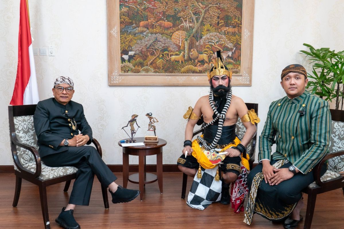 Seniman usulkan Jokowi sebagai Bapak Wayang Indonesia