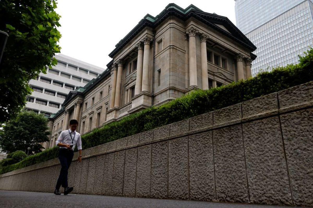 Bank sentral Jepang tetap di luar gelombang pengetatan global