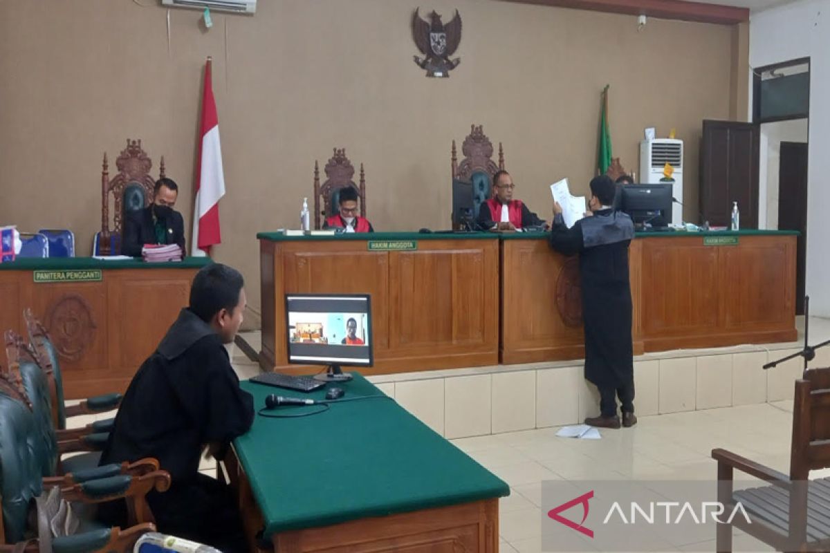 Tiga pejabat di Kapuas disebut ikut menikmati korupsi dana desa di Tengirang