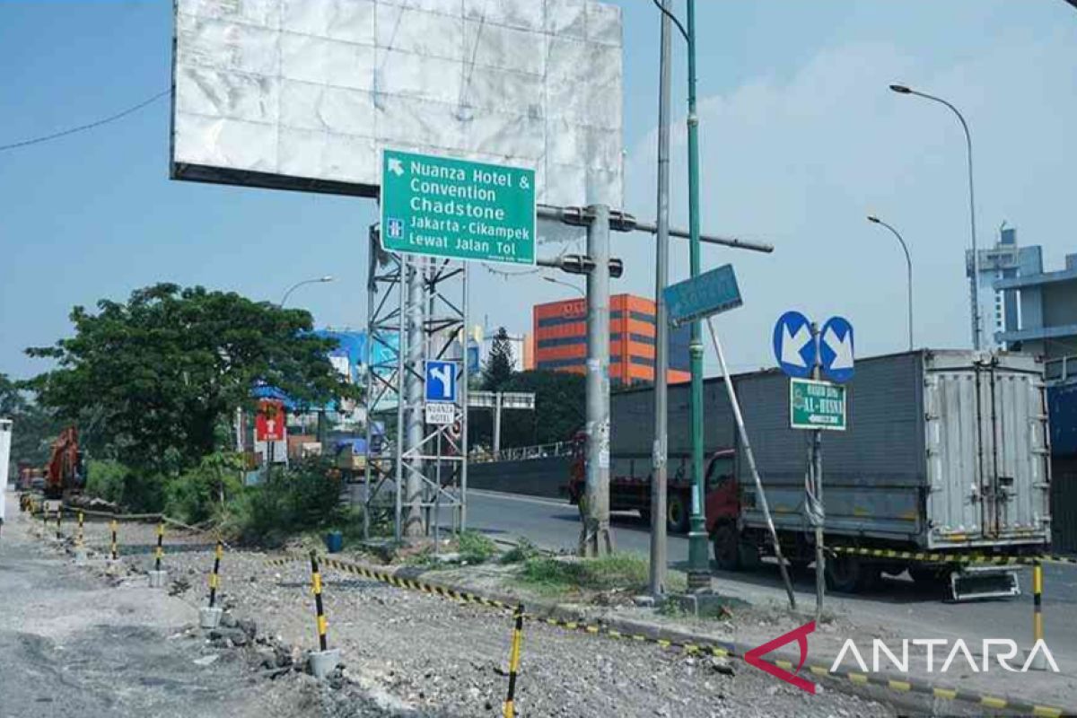 Pemkab Bekasi perbaiki jalan akses Tol Cikarang Barat