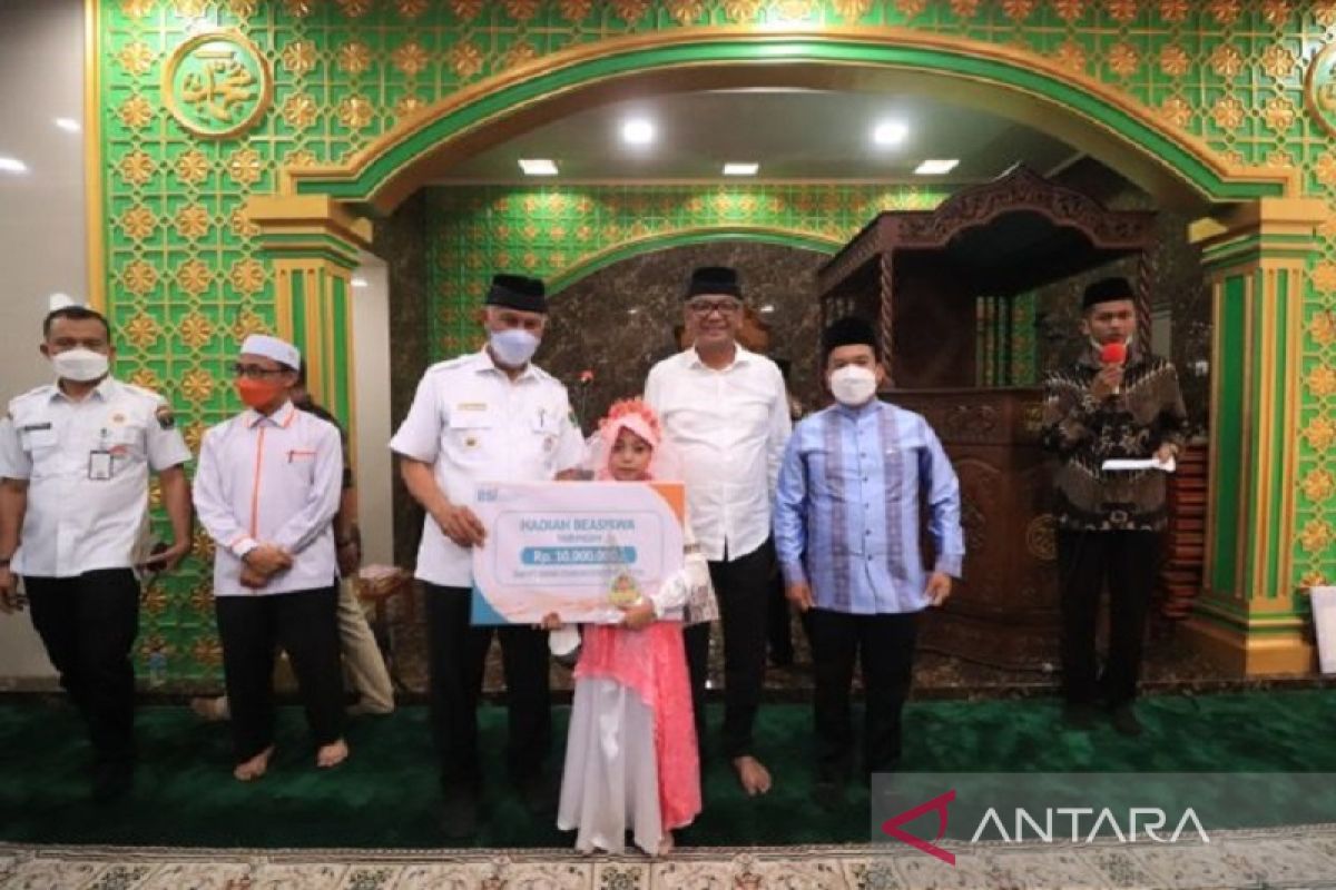 Gubernur Sumbar dan Wako Payakumbuh hadiri Khatam Alquran