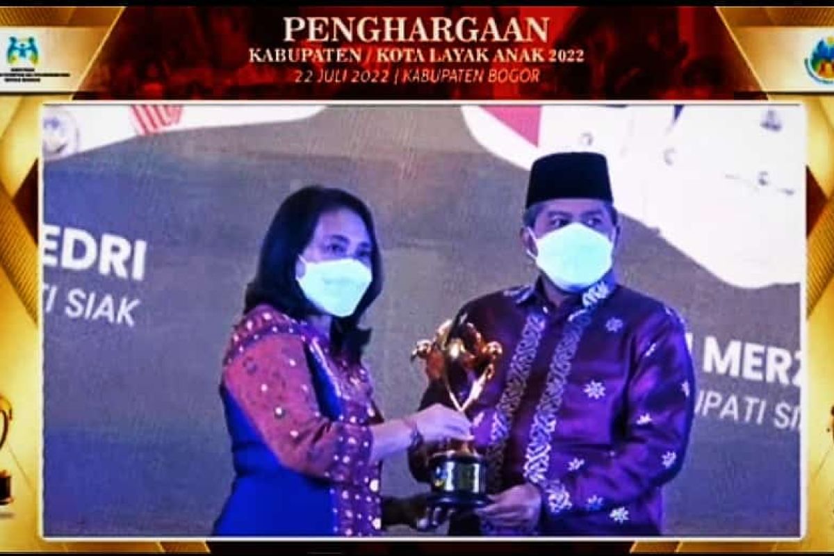 Pemkab Siak terima Anugerah Kabupaten Layak Anak Kategori Utama