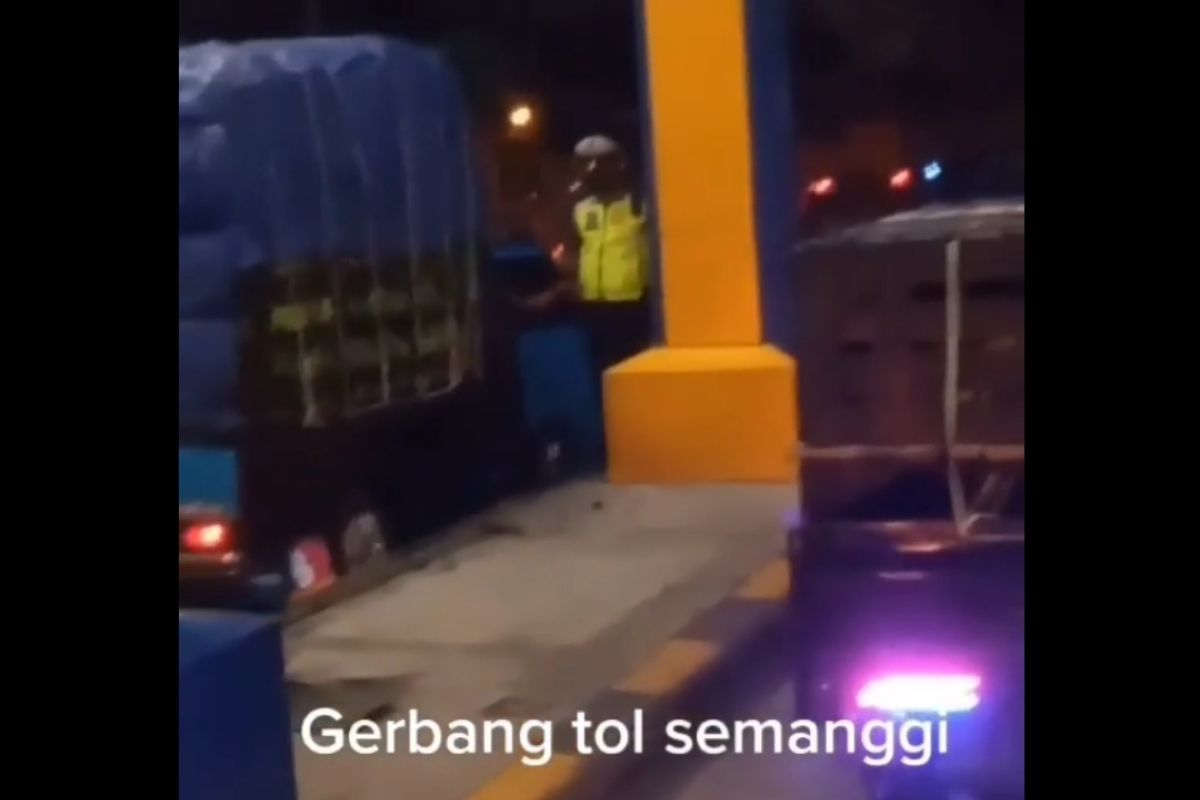 Ditlantas Polda Metro selidiki dugaan aksi pungli oleh polantas di Gerbang Tol Semanggi