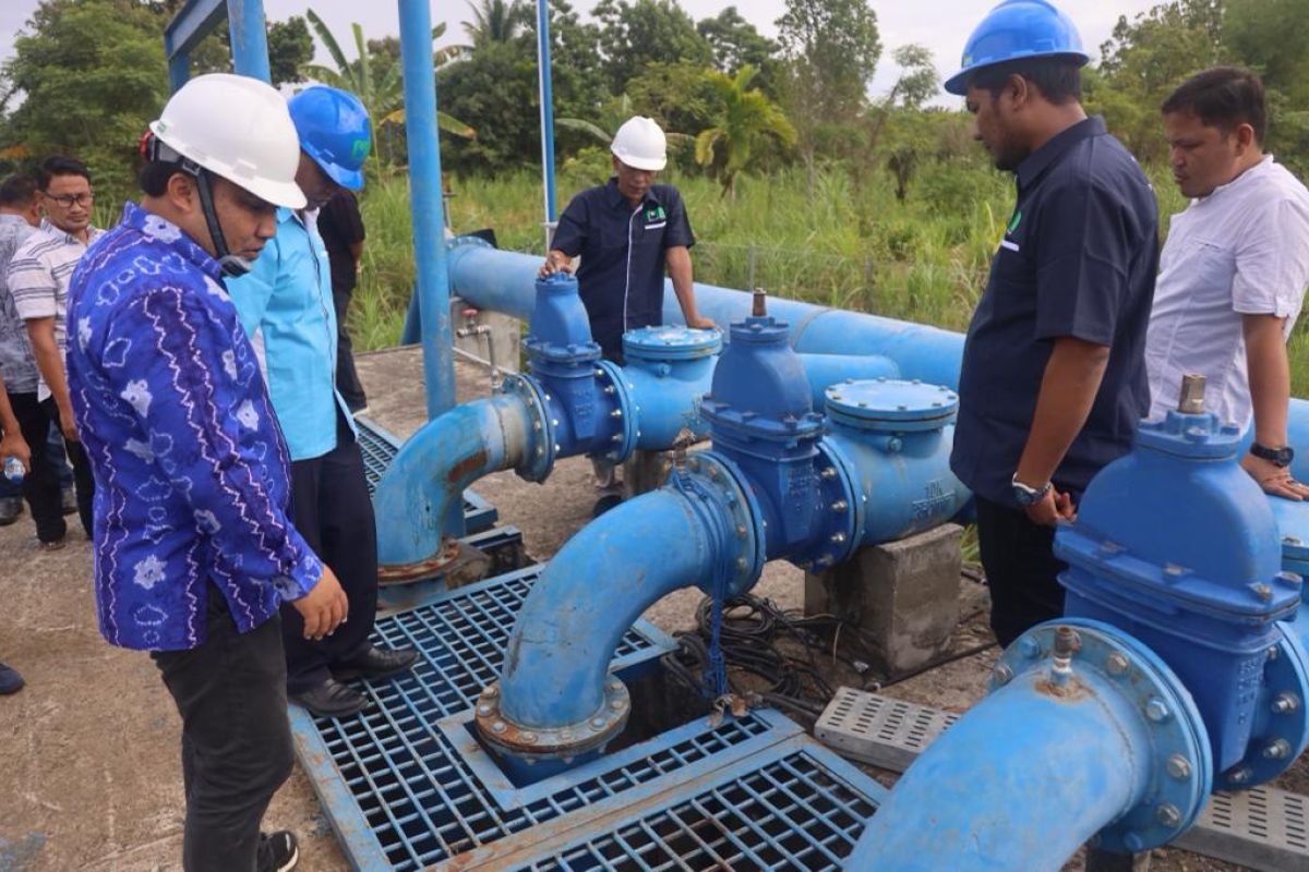 Pastikan distribusi lancar, Pj Bupati Aceh Besar tinjau bendungan karet PDAM di Lambaro