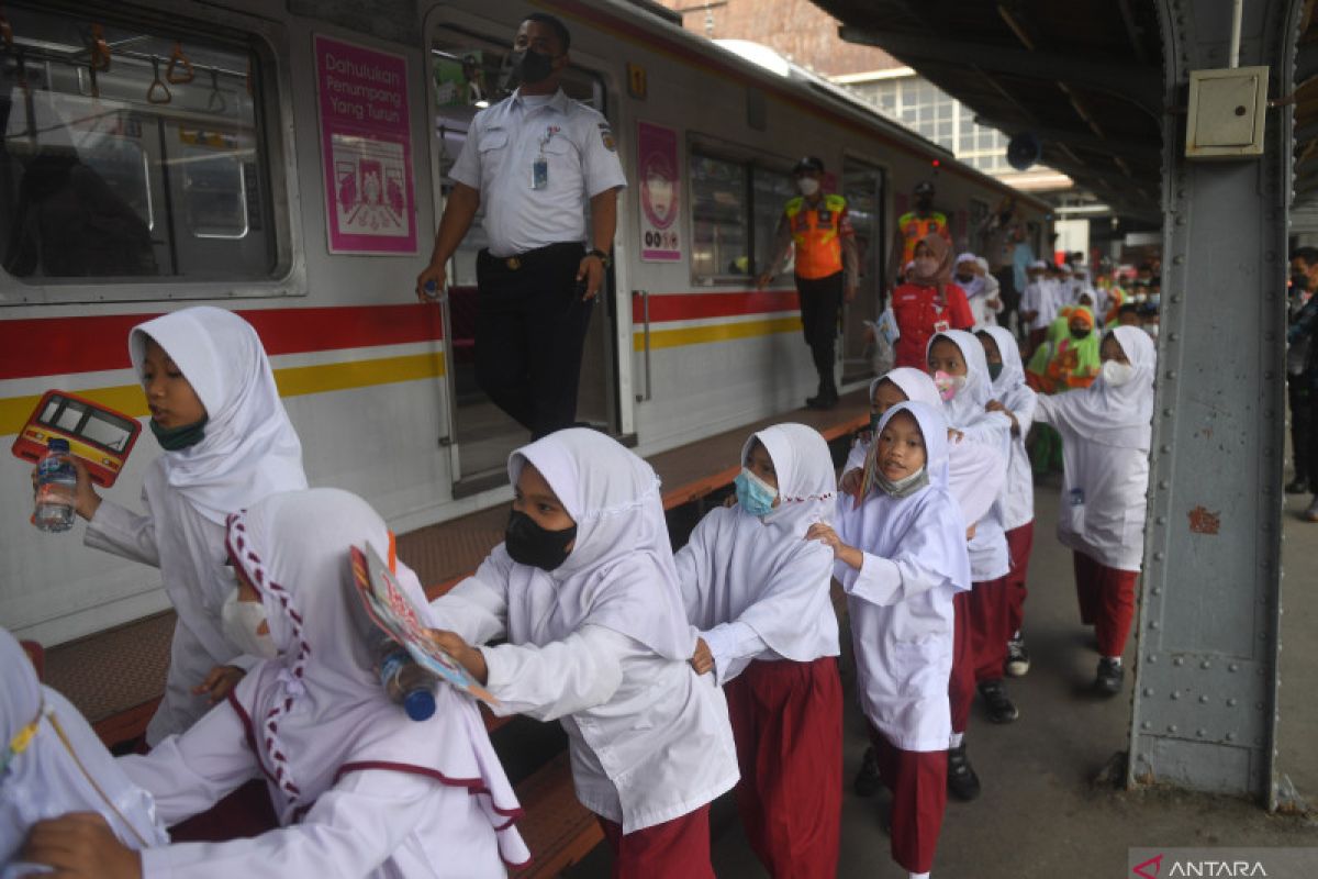 Presiden berpesan agar anak-anak tetap pakai masker cegah COVID-19