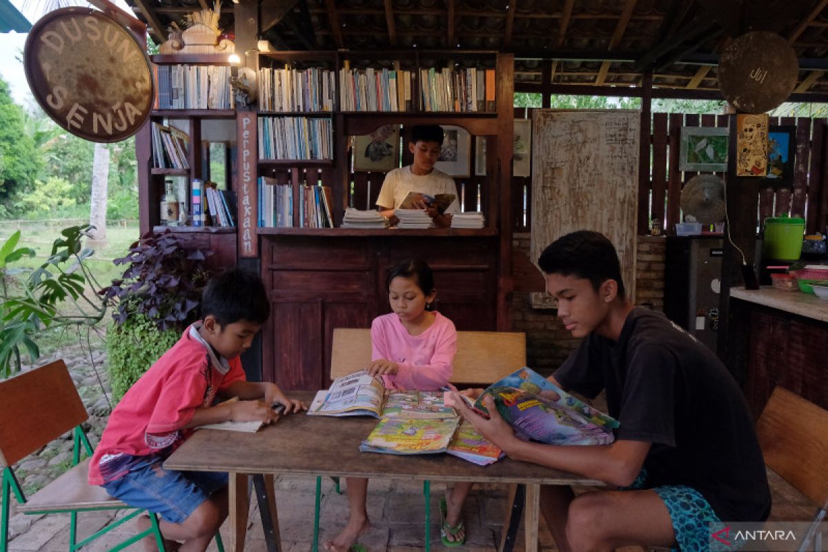 Perpusnas to distribute books to 10,000 rural libraries
