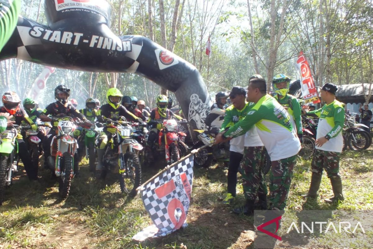 Kodim 1001/HSU-BLG gelar bakti sosial adventure trail di Awayan