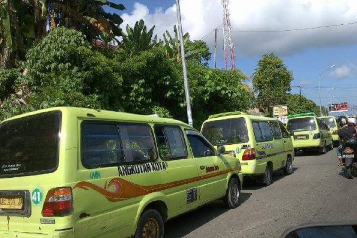 Usia angkutan umum di Ambon akan dibatasi