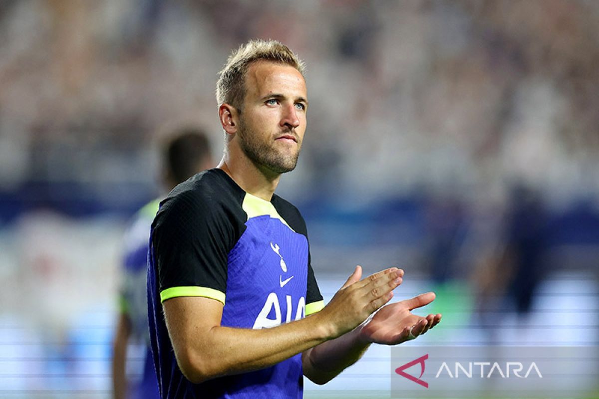 Conte sebut Bayern tak sopan karena bahas Harry Kane