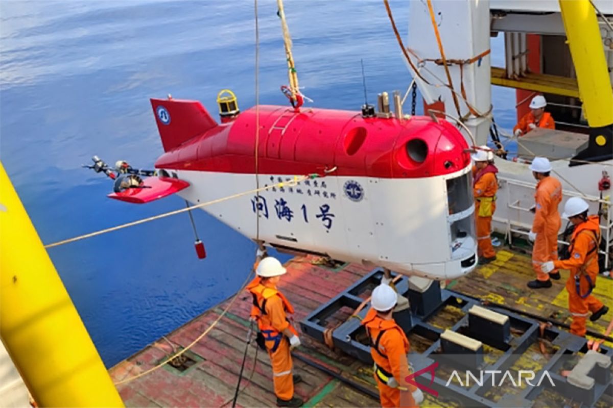 Institut China kembangkan robot bawah air untuk survei laut dalam