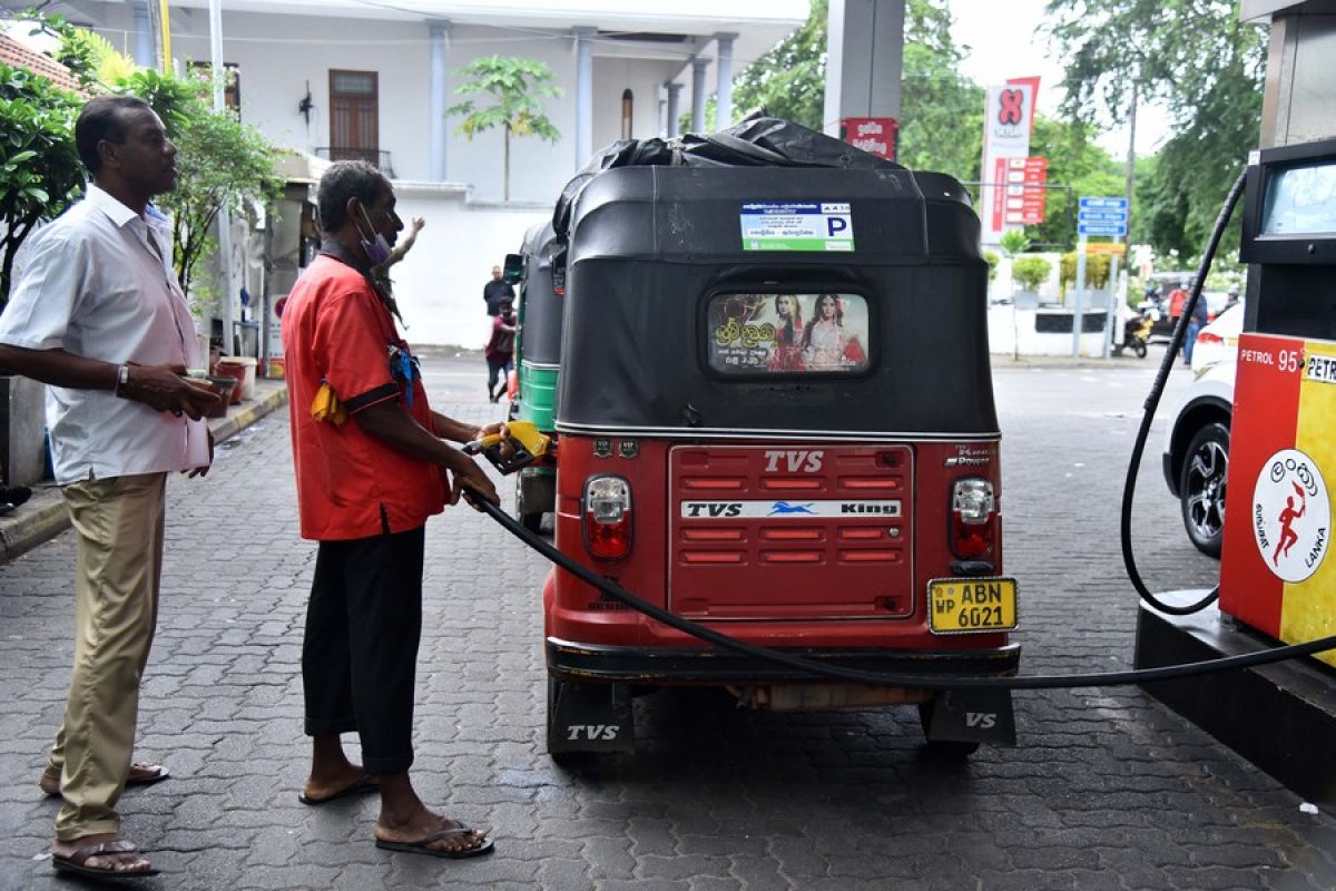 Presiden Sri Lanka perintahkan percepat pendistribusian bahan bakar