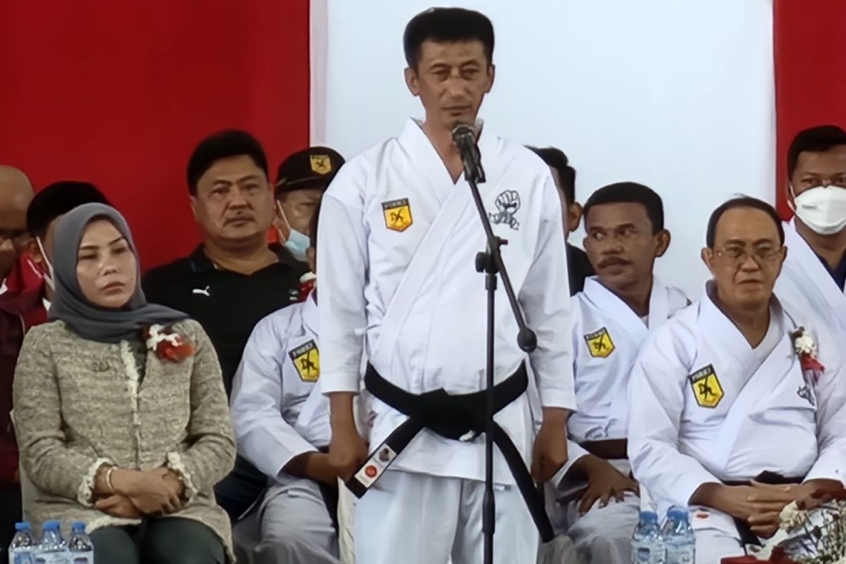 Kajati Sulut buka kejuaraan terbuka karate di Minahasa