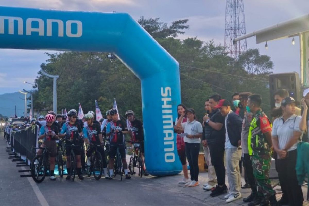 Tour De Samosir, 300 pesepeda nikmati panorama alam Samosir