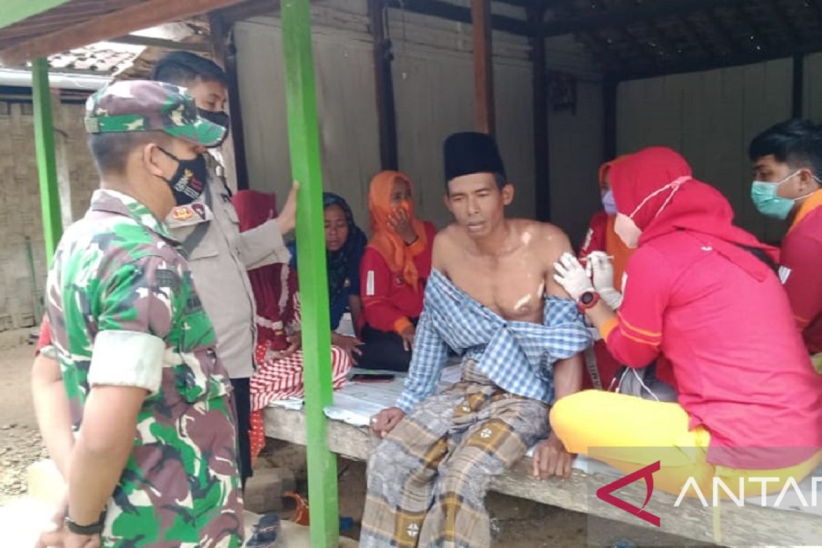 Tim gabungan di Sampang gencarkan lagi vaksinasi dari rumah ke rumah
