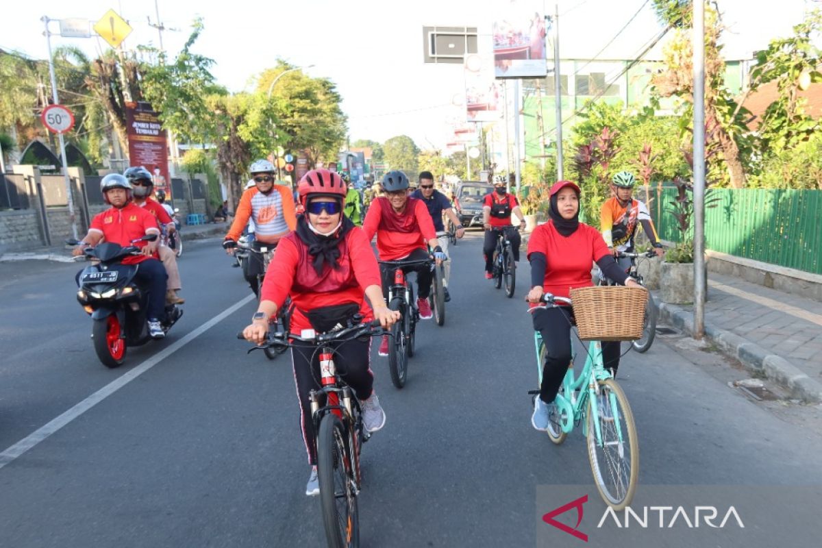Universitas Jember kampanyekan bersepeda untuk hidup sehat