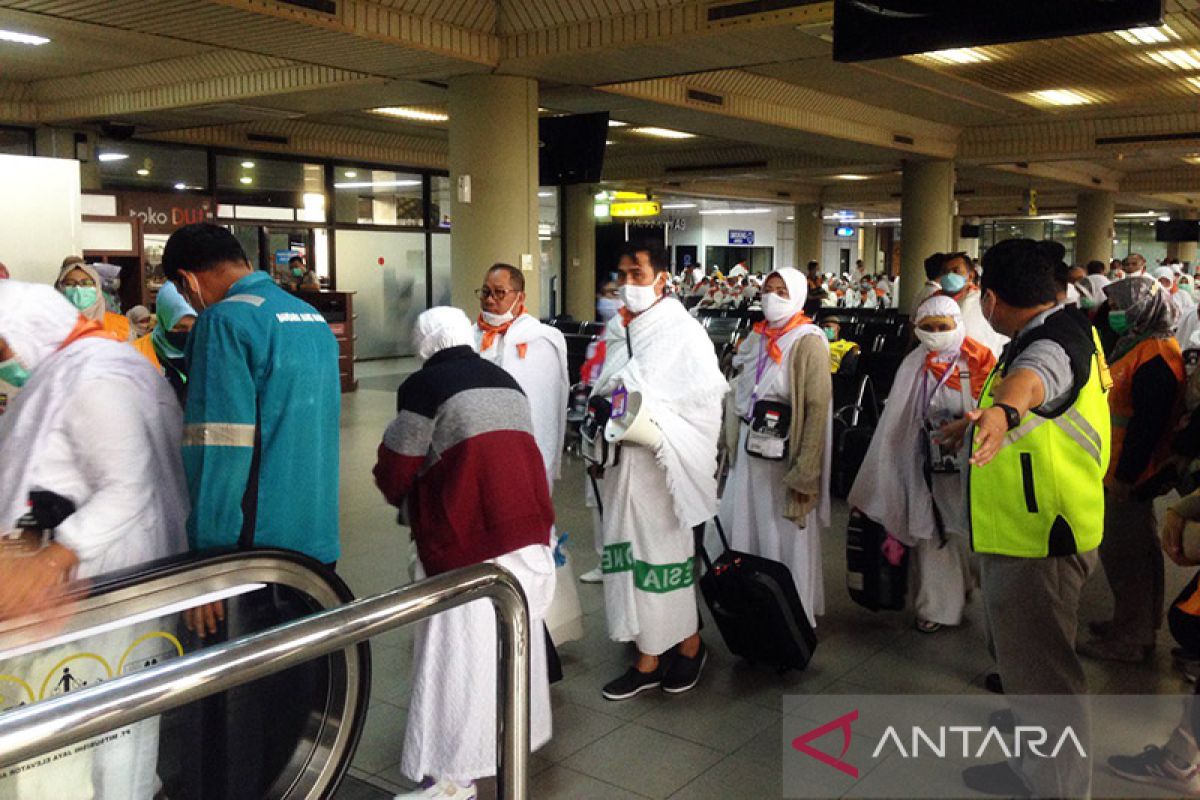 Seluruh jamaah haji tiba di Batam dites antigen