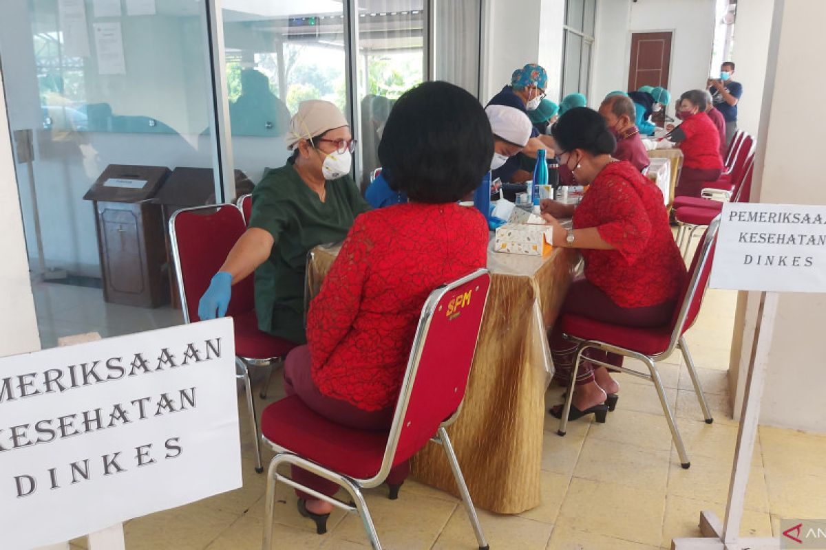 PPPKMI periksa kesehatan lansia gratis di Pulo Gebang