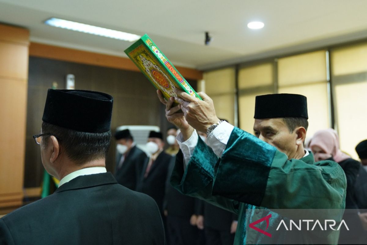 Bupati Bekasi lantik lima pejabat pimpinan tinggi pratama