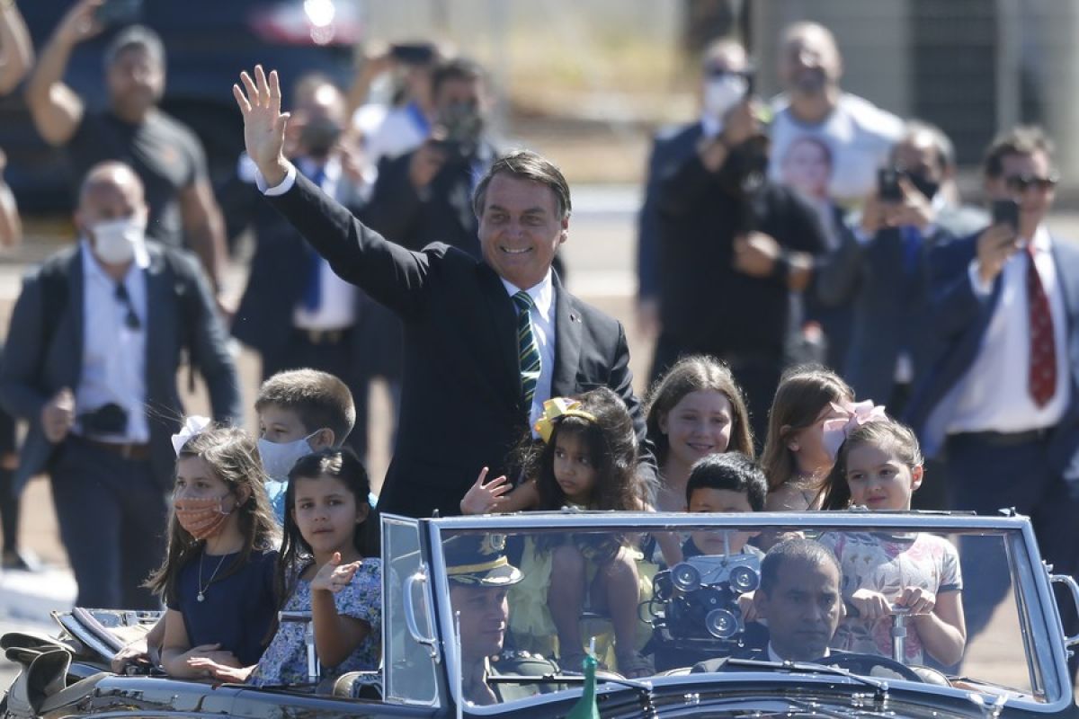 Bolsonaro resmi calonkan diri kembali sebagai presiden Brazil