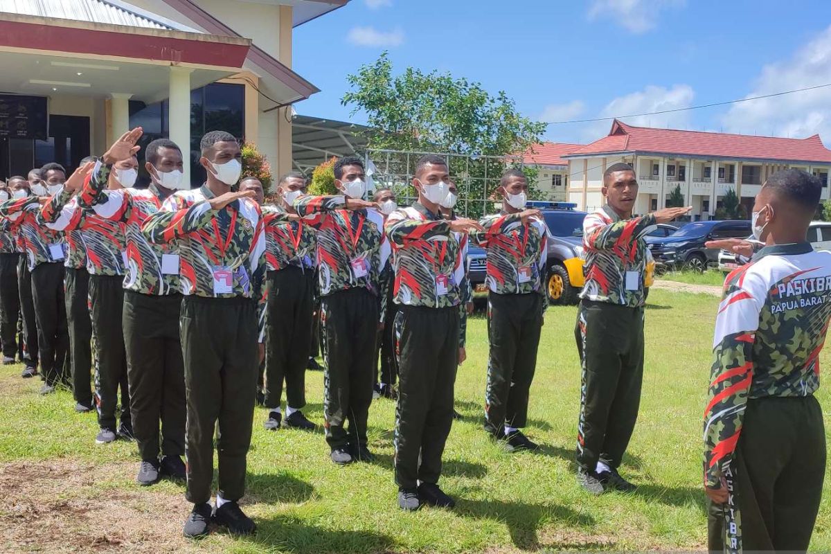 Papua Barat kirim dua pelajar jadi anggota Paskibra Nasional