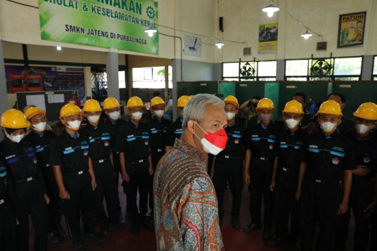 Ganjar: SMKN Jateng wujud investasi SDM untuk tanggulangi kemiskinan