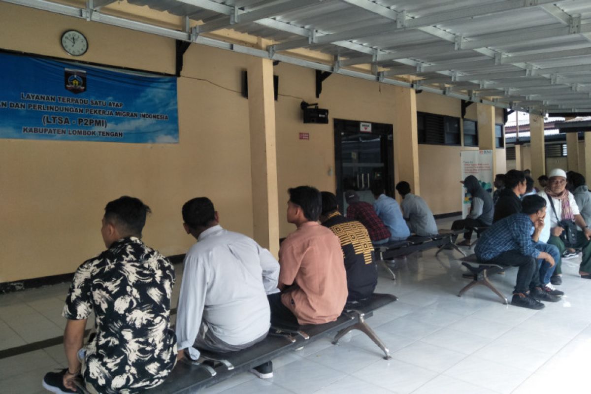 Meski CPMI tujuan Malaysia dihentikan, LTSA Lombok Tengah tetap dibuka