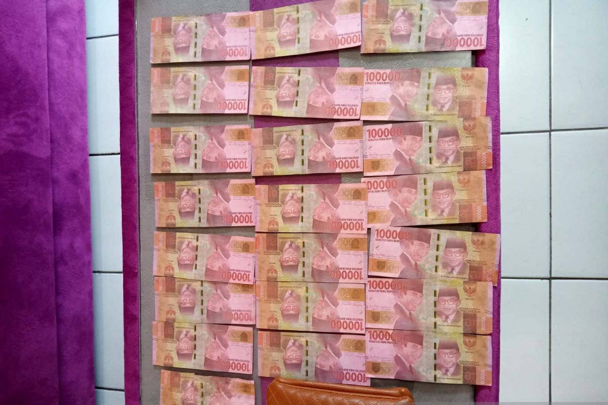 Polisi tangkap pasutri edar uang palsu di Jember
