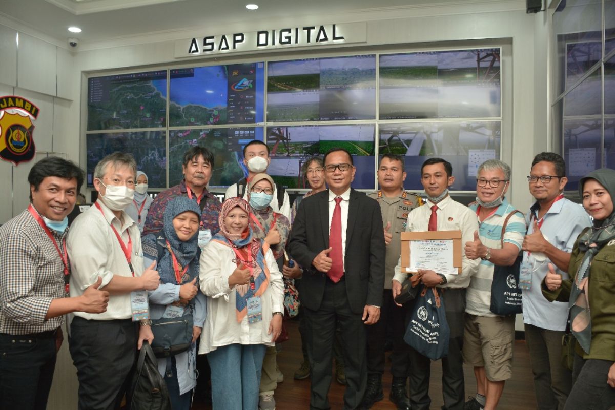 Mahasiswa dari berbagai negara di Asia studi banding  mengenai aplikasi asap digital di Polda Jambi
