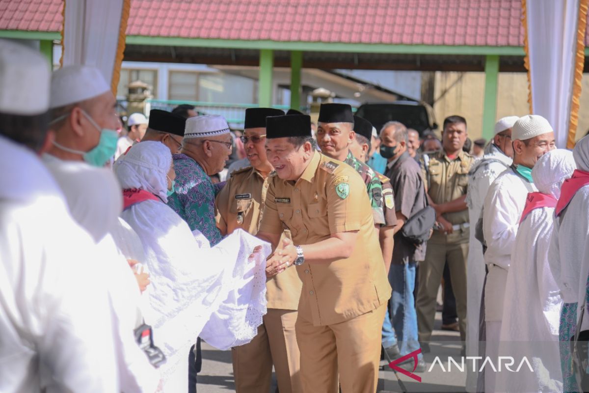 189 Jamaah Haji Padang Sidempuan tiba di kampung halaman