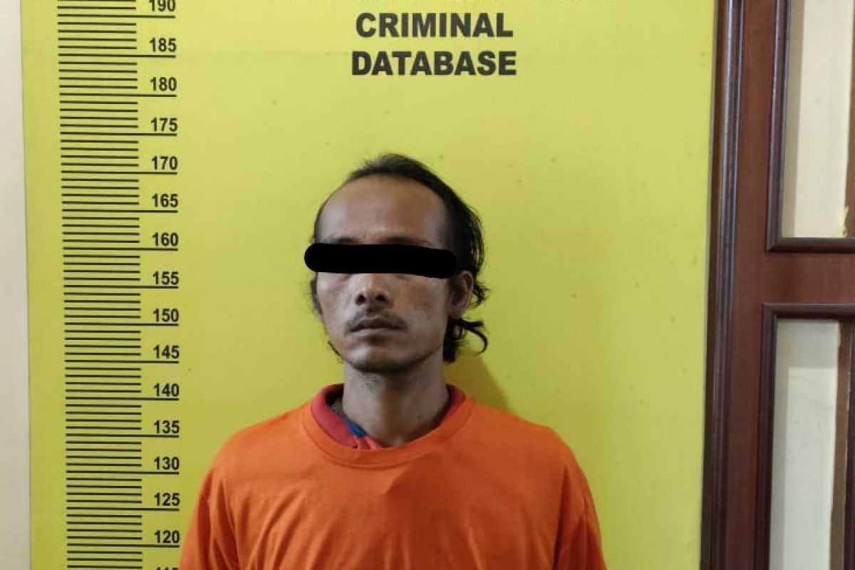 Pria depresi di Pekanbaru tikam pemilik swalayan