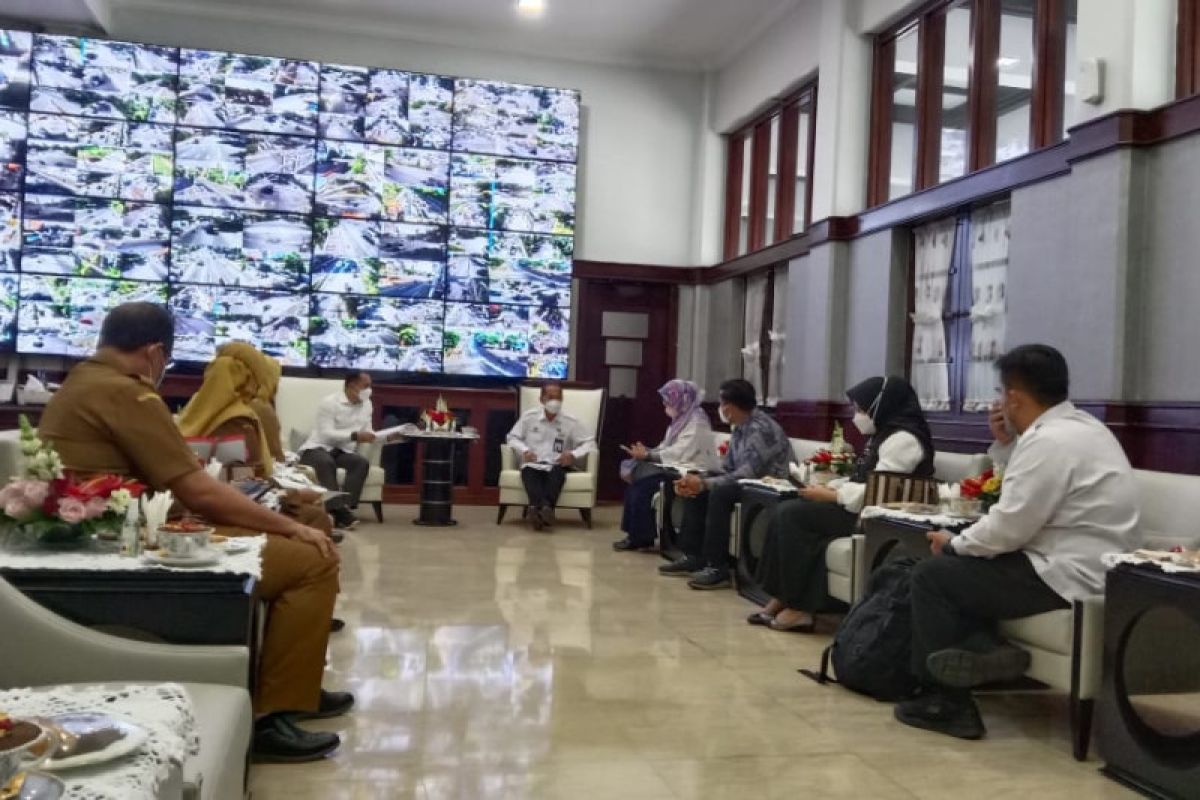 Eri Cahyadi dorong guru-guru di Surabaya manfaatkan platform Merdeka Belajar