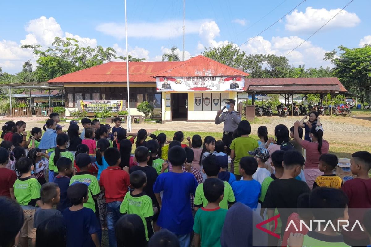 Polsek  Sanggau Ledo dan Polres Bengkayang ikut kampanye pelindungan terhadap anak