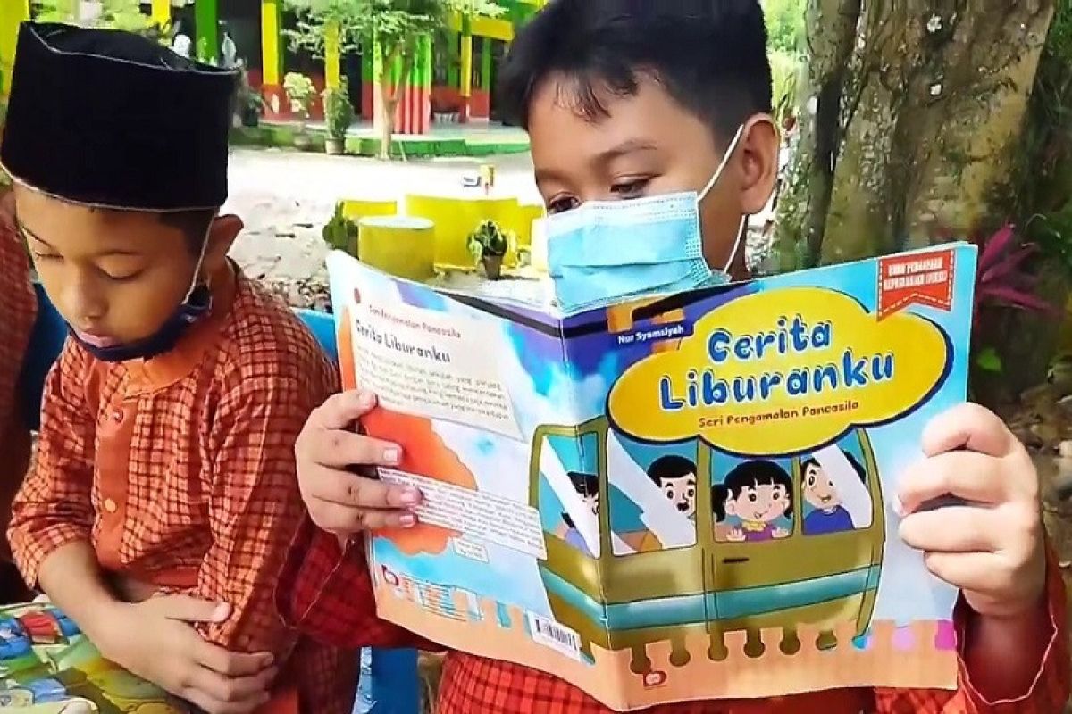 Membiasakan membaca di kalangan anak-anak