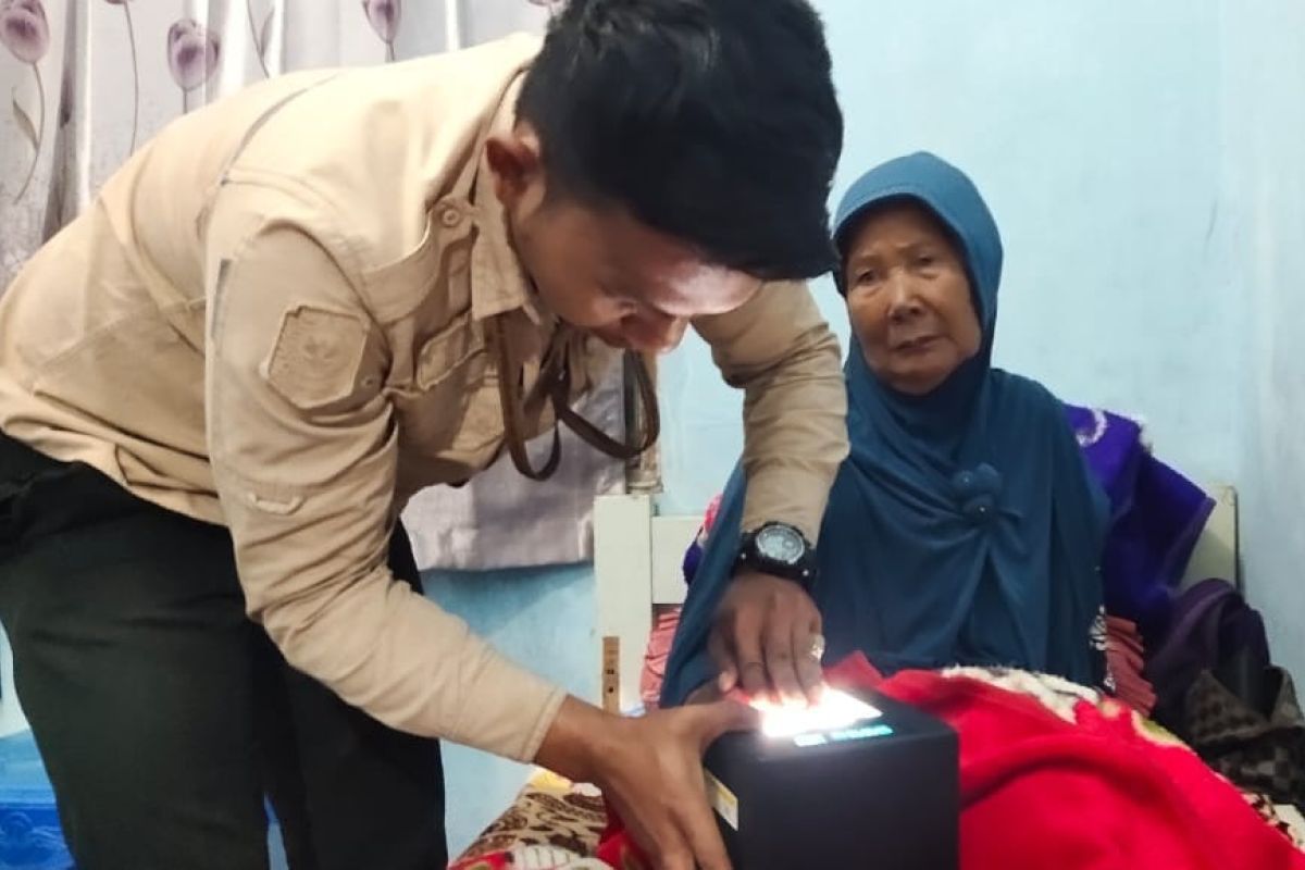 Warga sakit menahun, Dukcapil Aceh Tengah beri layanan ekstra