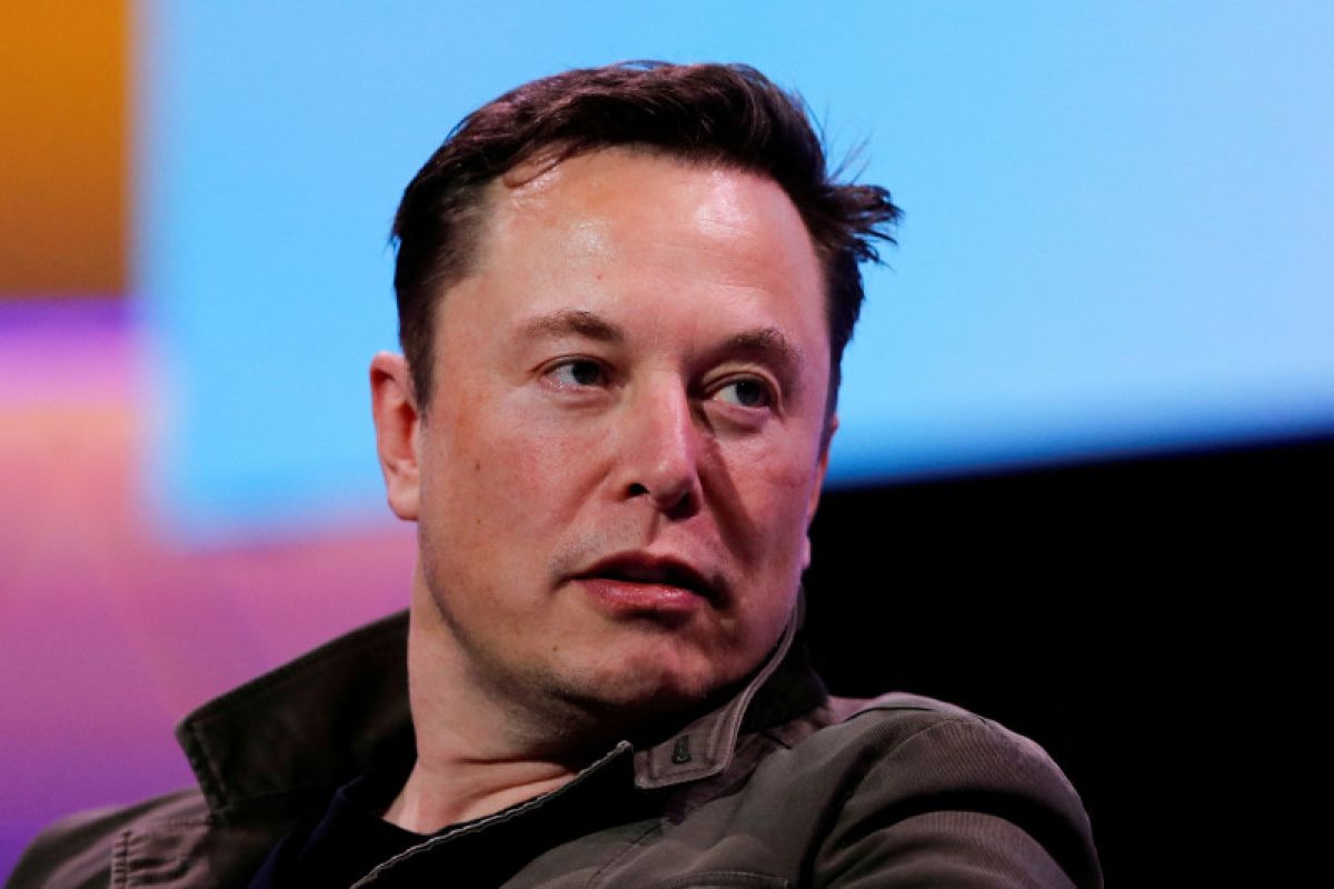 Elon Musk minta tunda sidang kasus gugatan Twitter