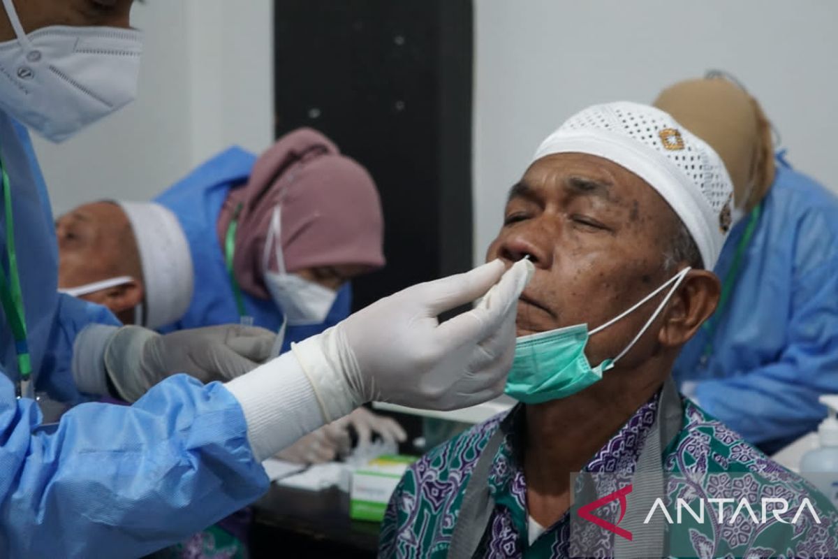 Jamaah haji kloter satu Aceh yang telah tiba di Banda Aceh seluruhnya negatif COVID-19