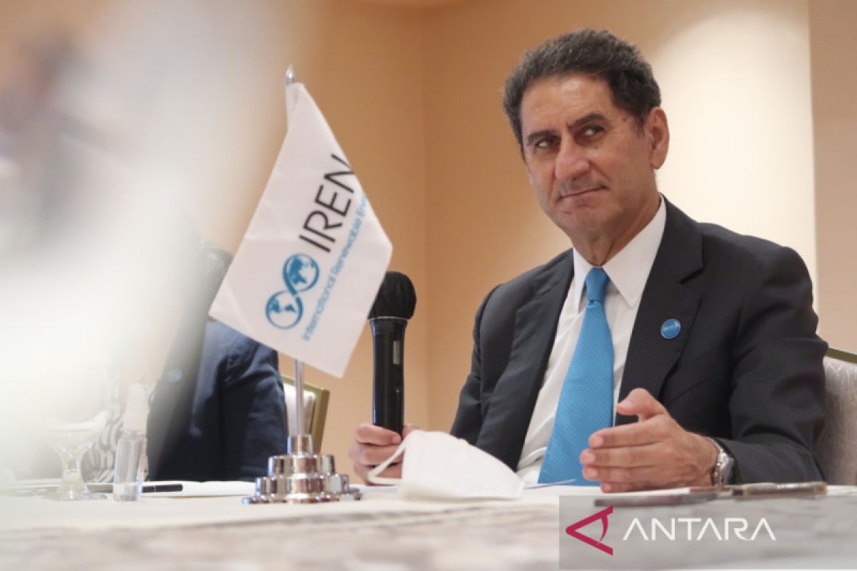 Renewable energy cost down for third year in row: IRENA