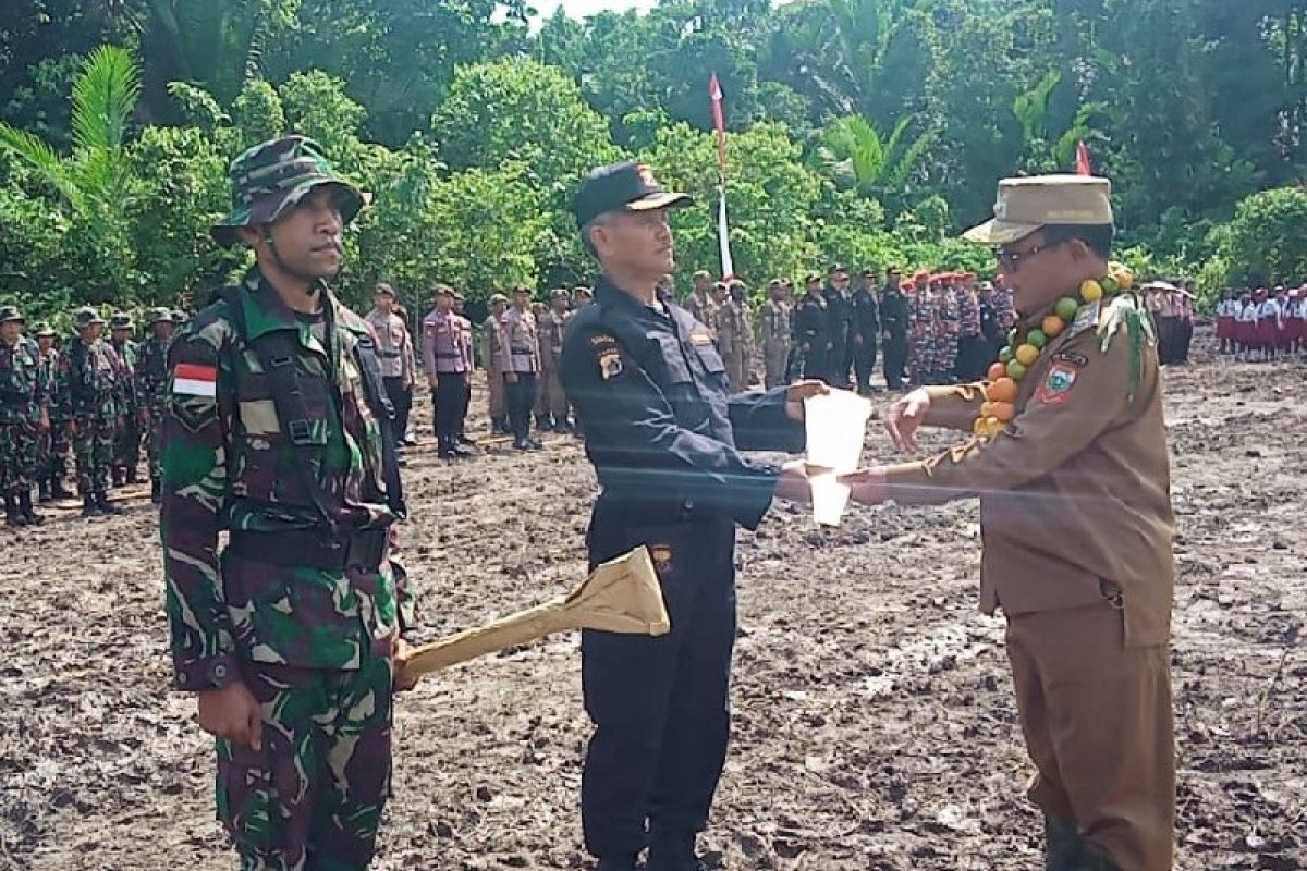 TMMD Kodim 1701 Jayapura di kampung Suskun Keerom perbatasan RI-PNG