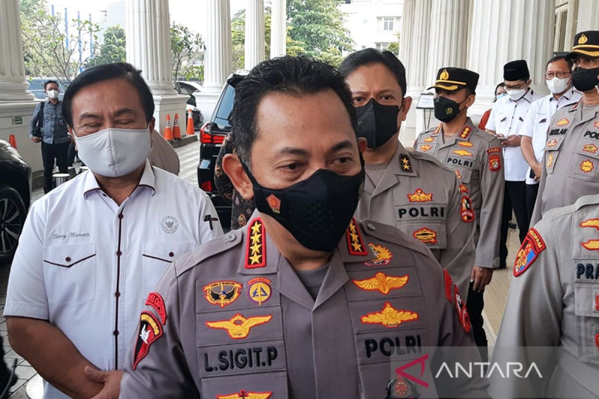 Kapolri minta masyarakat awasi pengungkapan kasus Brigadir Yosua