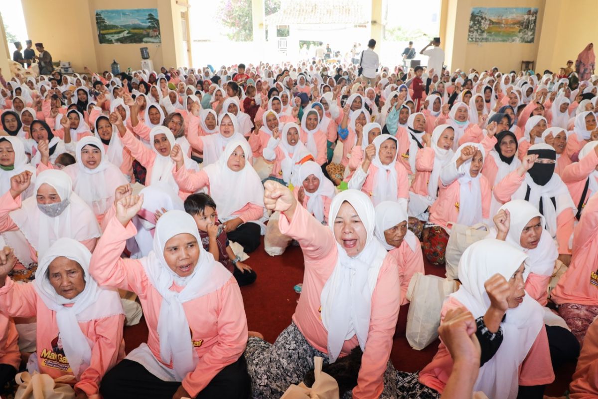 Relawan Mak Ganjar Jabar lantunkan doa terbaik untuk Indonesia