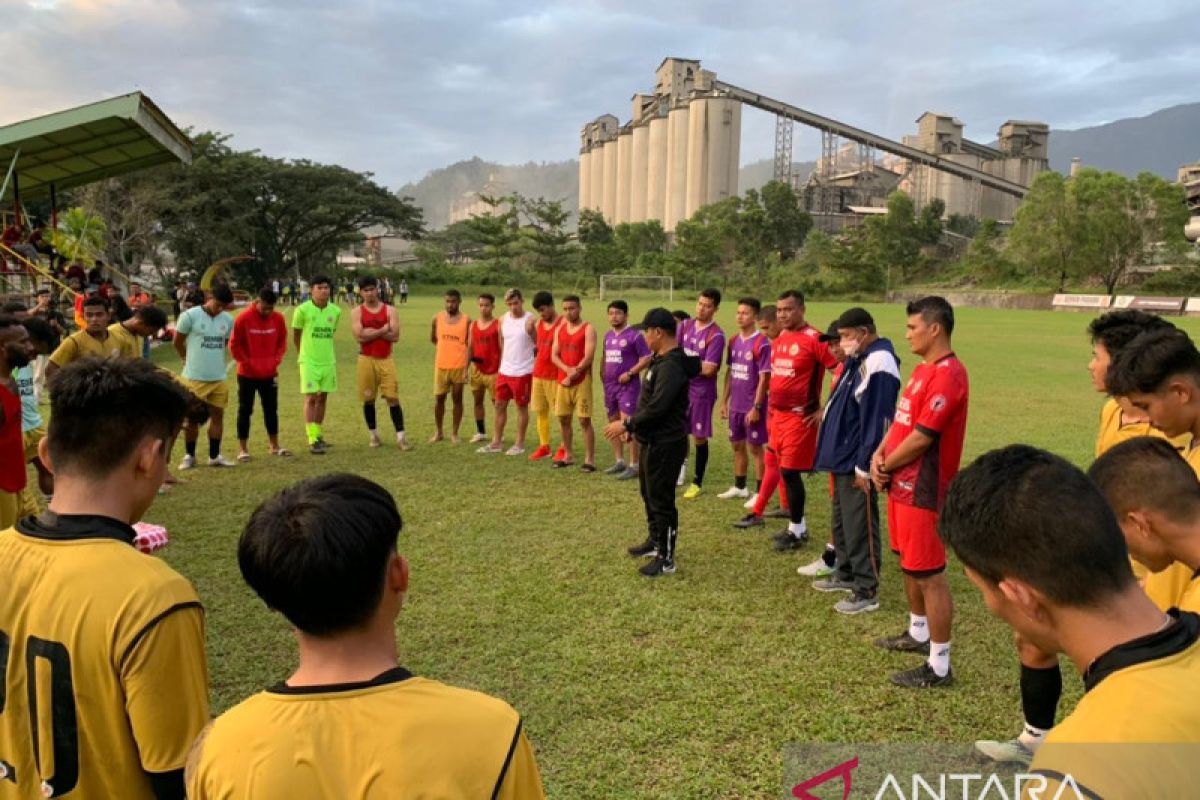Pelatih Semen Padang FC ingin kualitas pemain cadangan sama baik dengan pemain inti