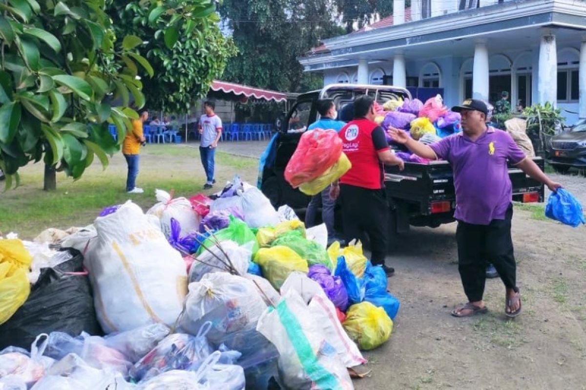 Lombok Barat membatasi 750 ton sampah dengan program Oplas