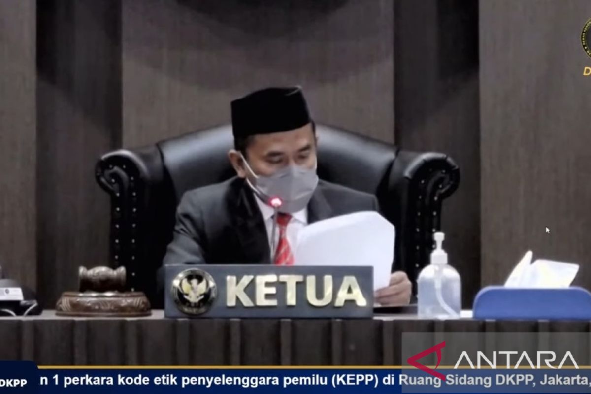 DKPP berhentikan tetap Anggota KPU Kabupaten Bengkalis