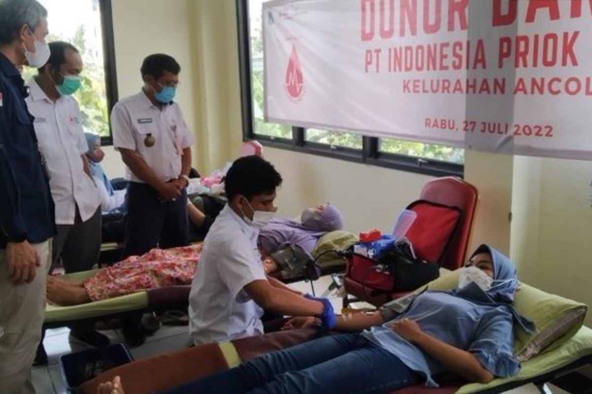 90 orang donorkan darah di Kelurahan Ancol