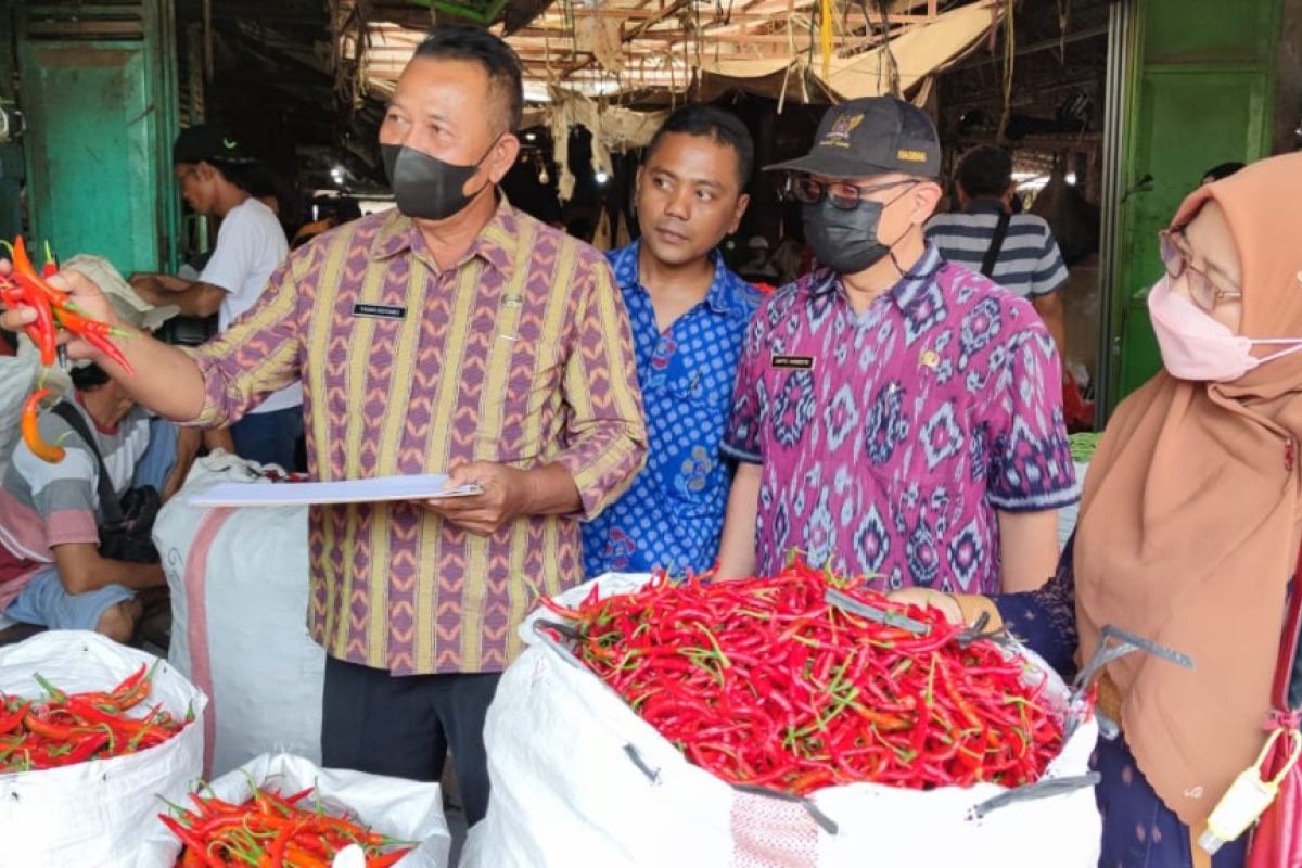 DKPP Kediri pastikan pasokan bahan pokok ke pasar tradisional normal