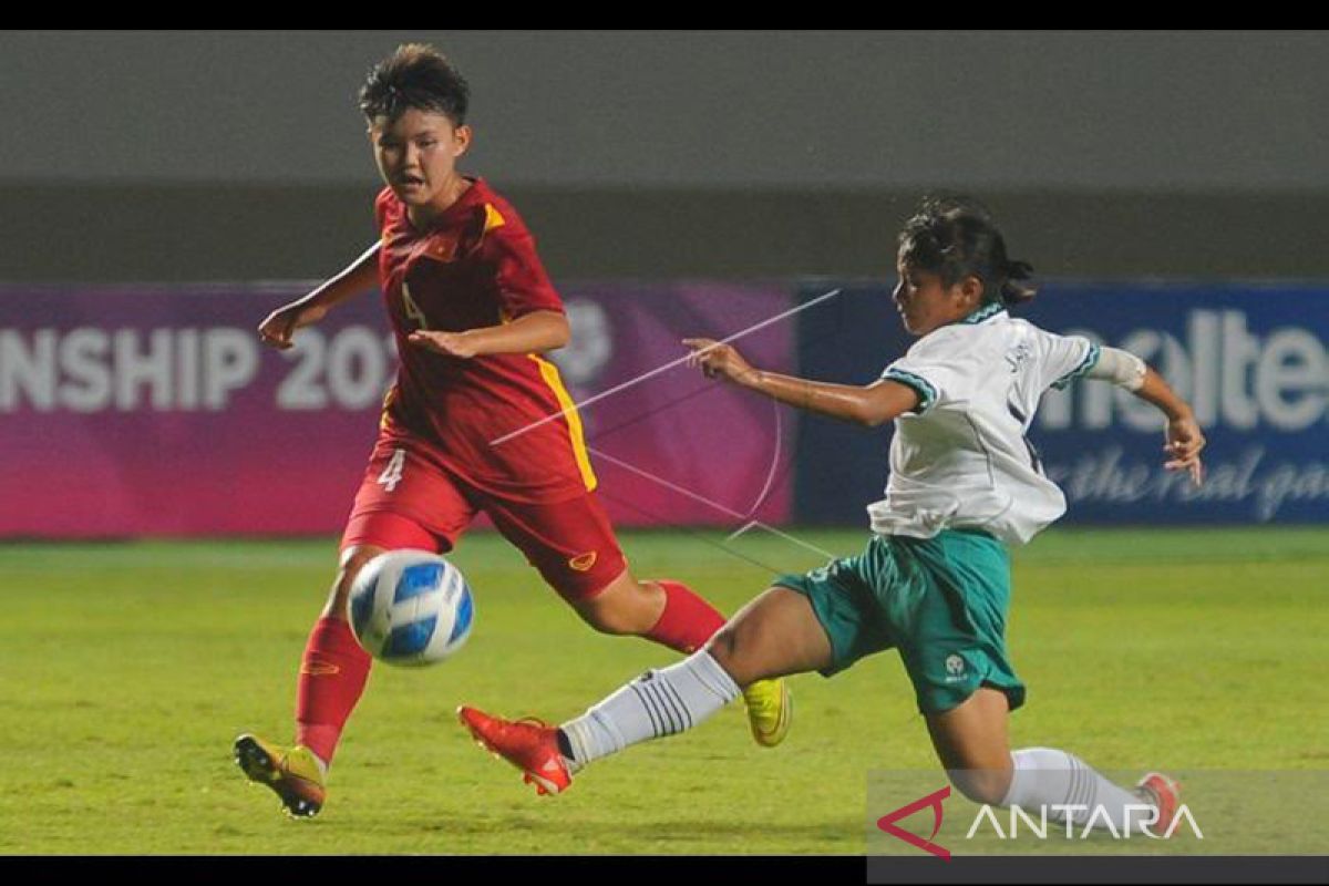 Meski kalah dari Vietnam, Timnas U-18 putri Indonesia menolak menyerah di AFF