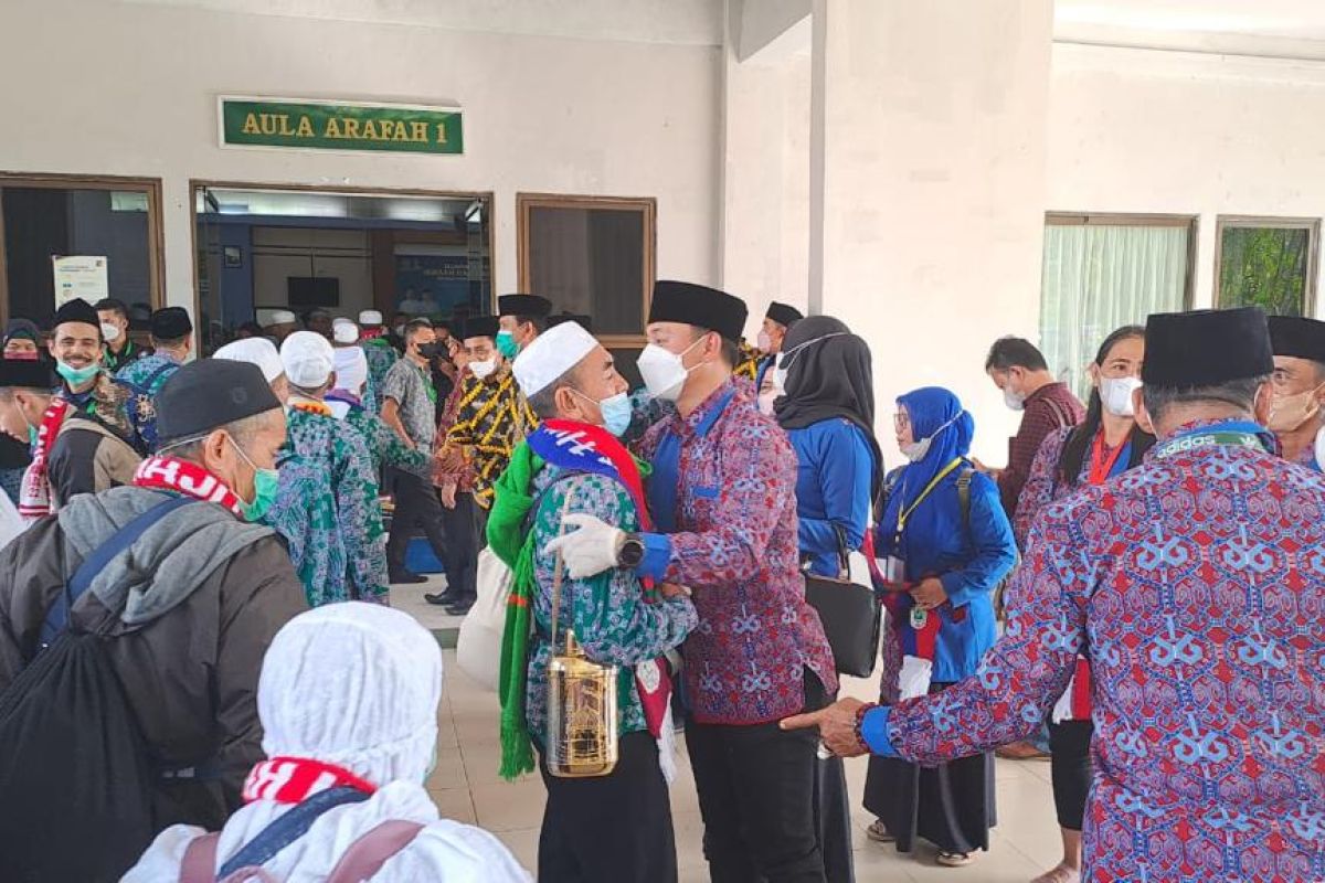 Jamaah haji Kapuas Hulu kembali dengan sehat dan selamat