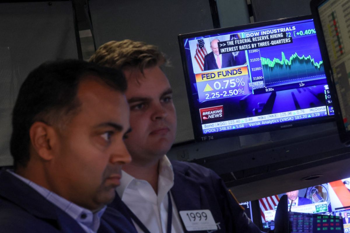Wall Street ditutup turun, Indeks Dow Jones terpangkas 171,69 poin