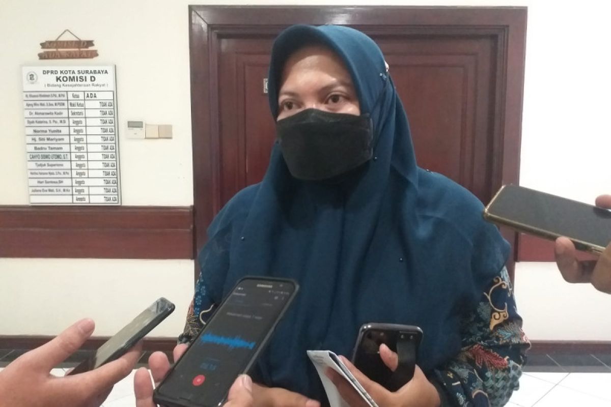 Komisi D cermati masih banyaknya guru di Surabaya belum sertifikasi