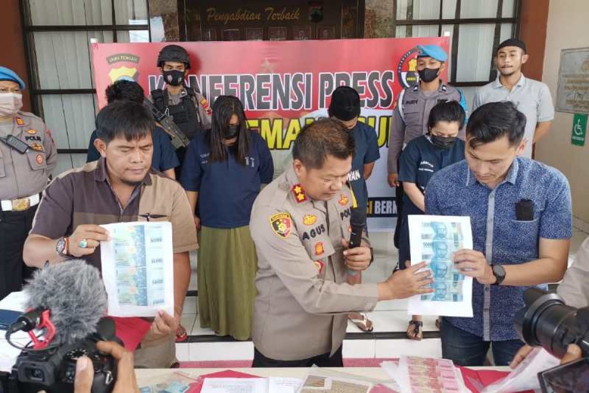 Polres Temanggung menyita puluhan juta rupiah uang palsu